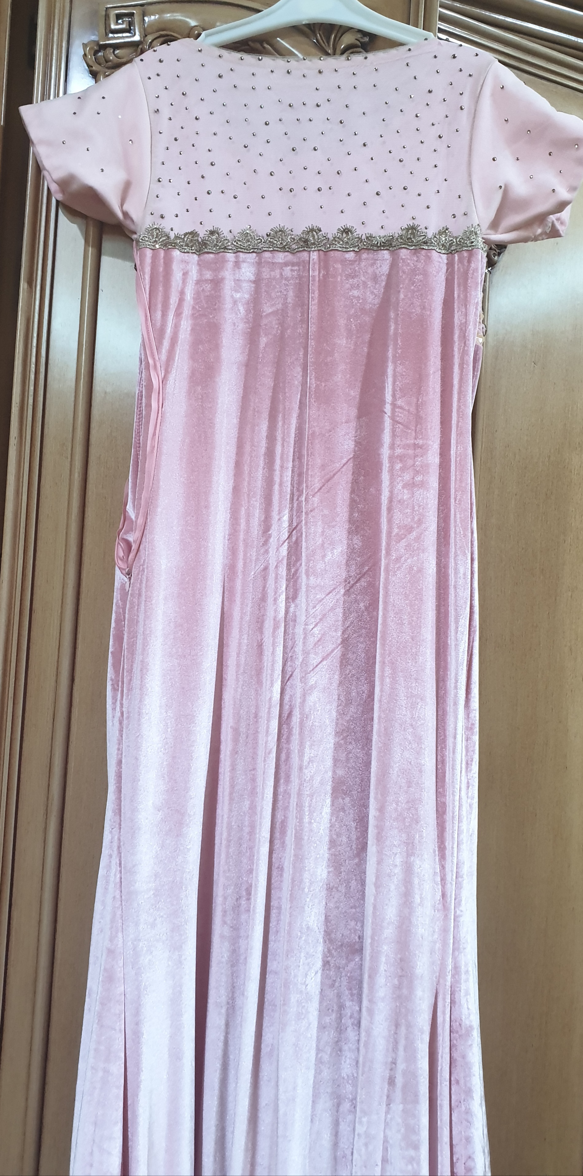 فستان قطيفه للبيع