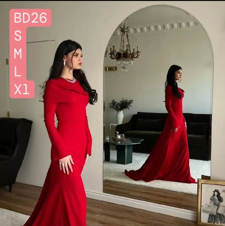 فستان احمر