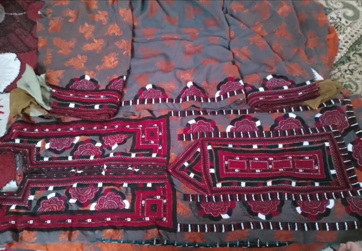 baloshi dress need sale argent