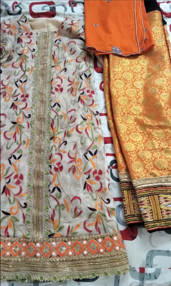 ملابس عمانيه مطوره