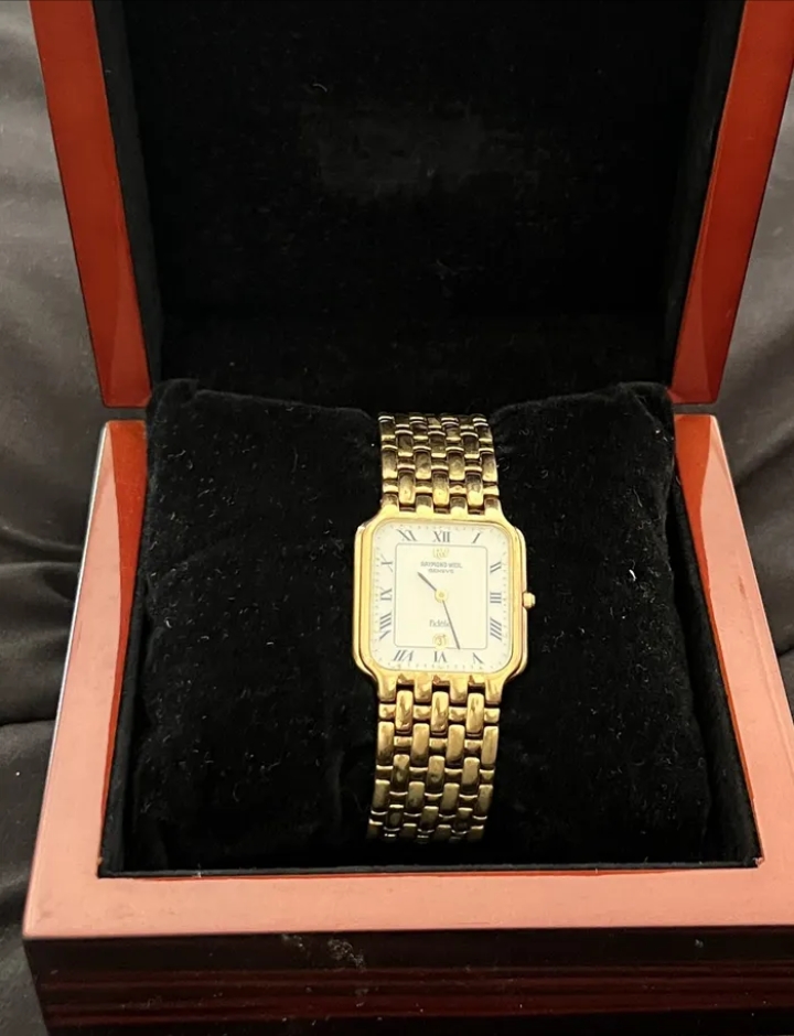 ساعة RAYMOND WEIL GENEVE