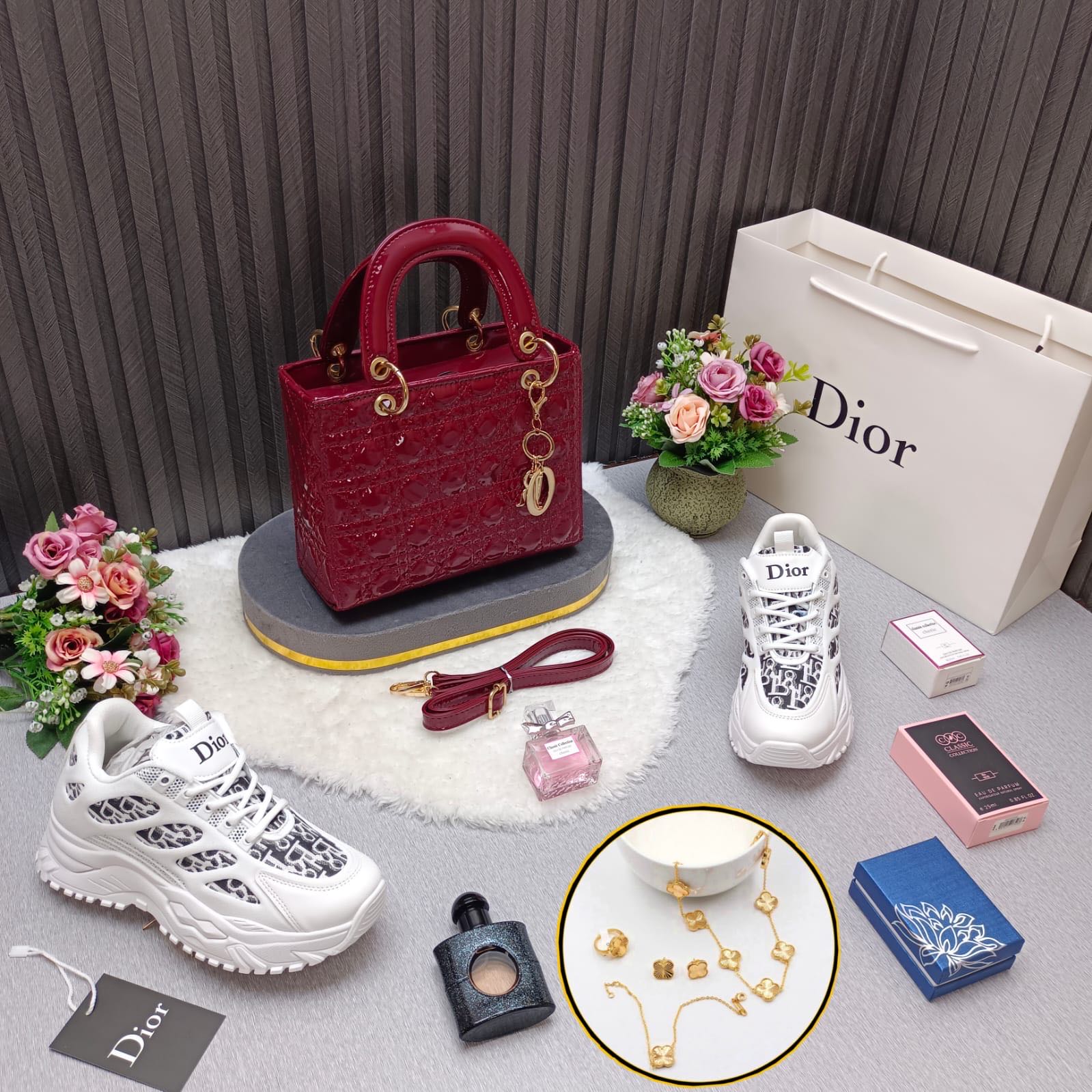 شنط نسائيه ويافضل الاسعار