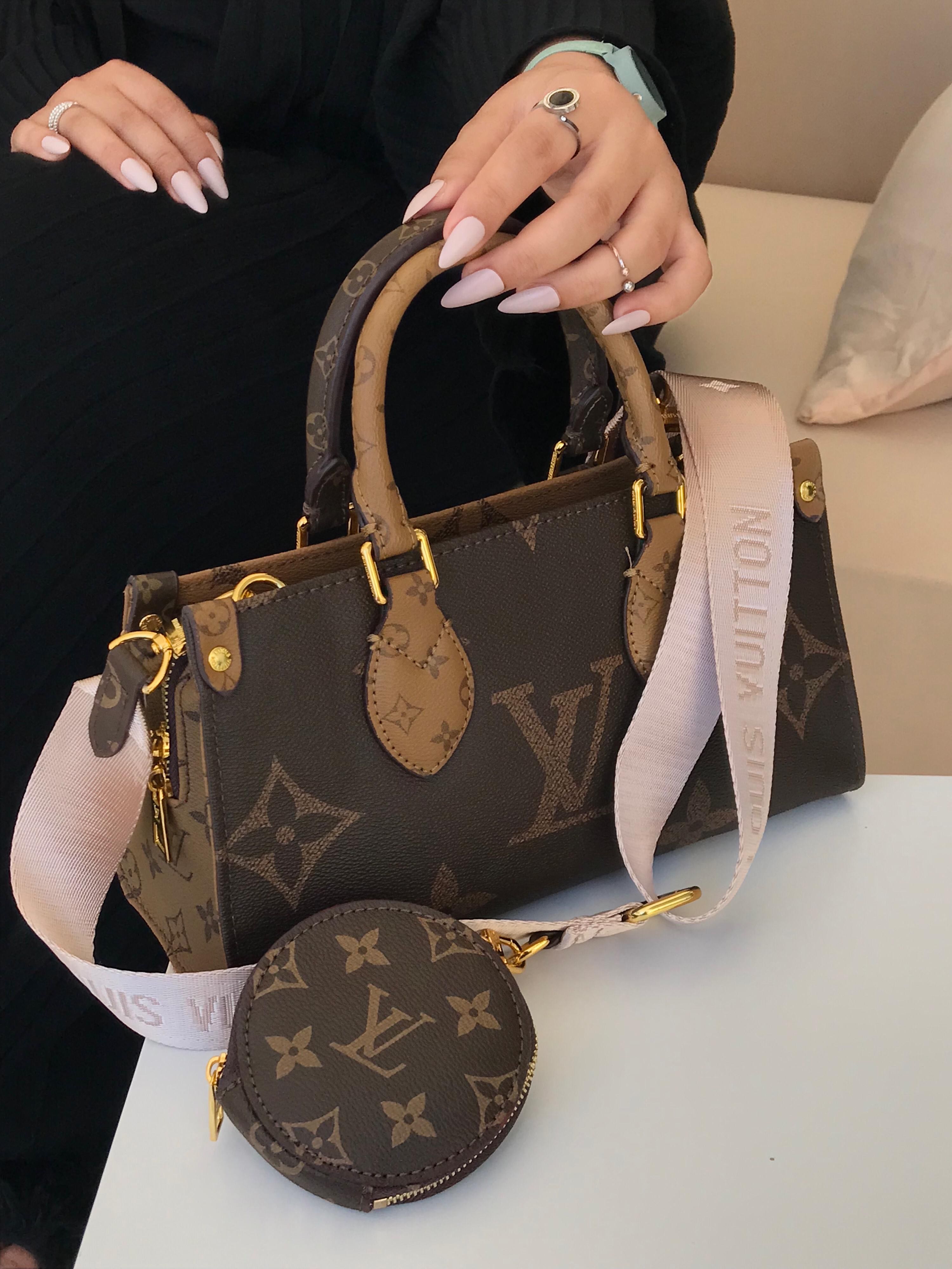 شنطه نسائيه وبافضل الاسعار