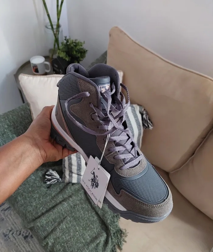 جزمة يو اي بولو