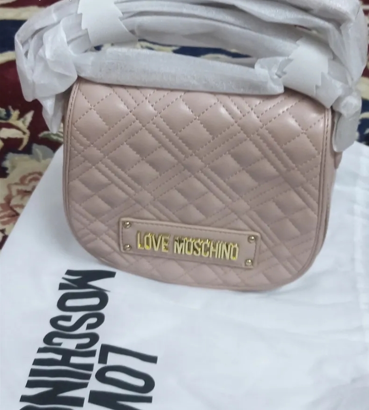 شنطة يد لوف موسكينو جديدة