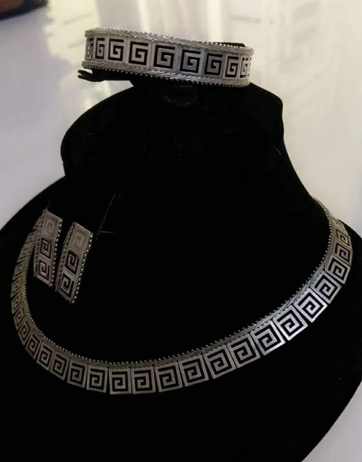 طقم فضة خالص