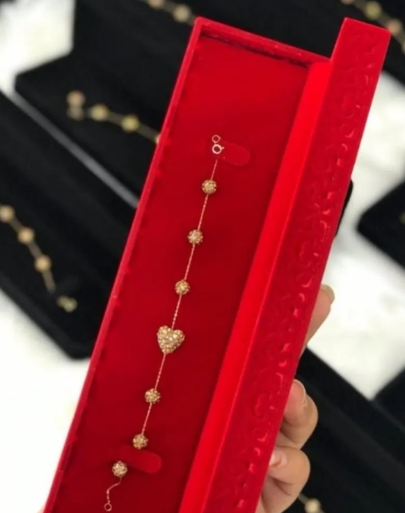 اسوارات ذهب عيار 18