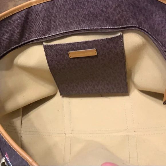 شنطة مايكل كورس الأصلية ومحفظتها