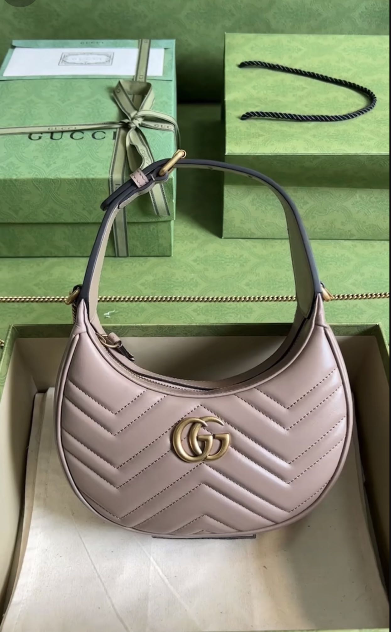 شنطة قوتشي نود