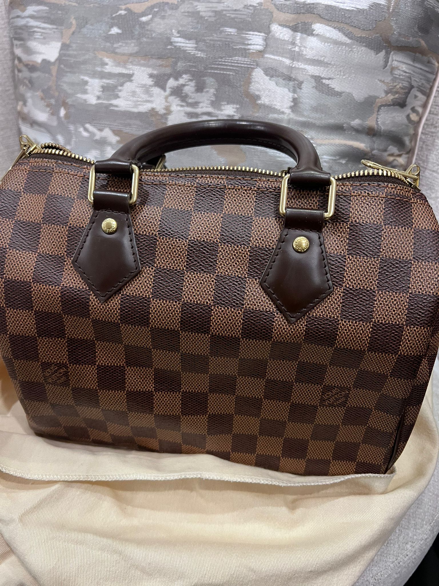 جنطة LV speedy 25 أصلية