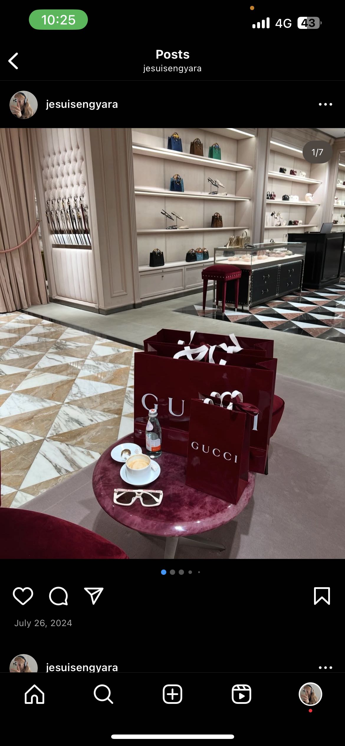 شنطة غوتشي بلون برغندي