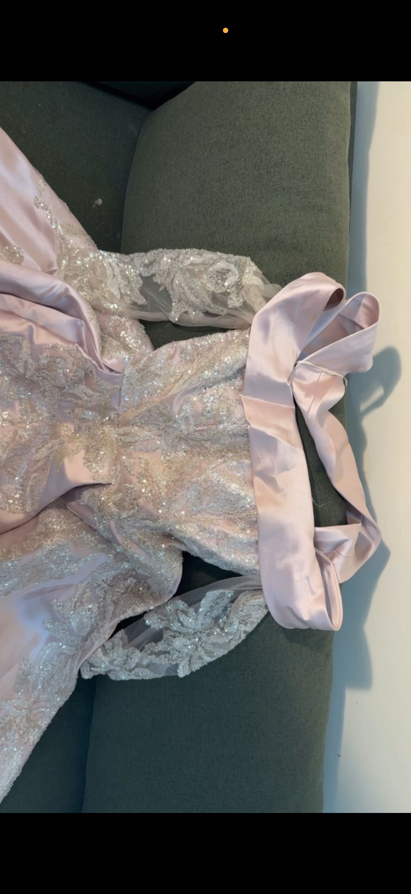 فستان عروس ملكه لون وردي