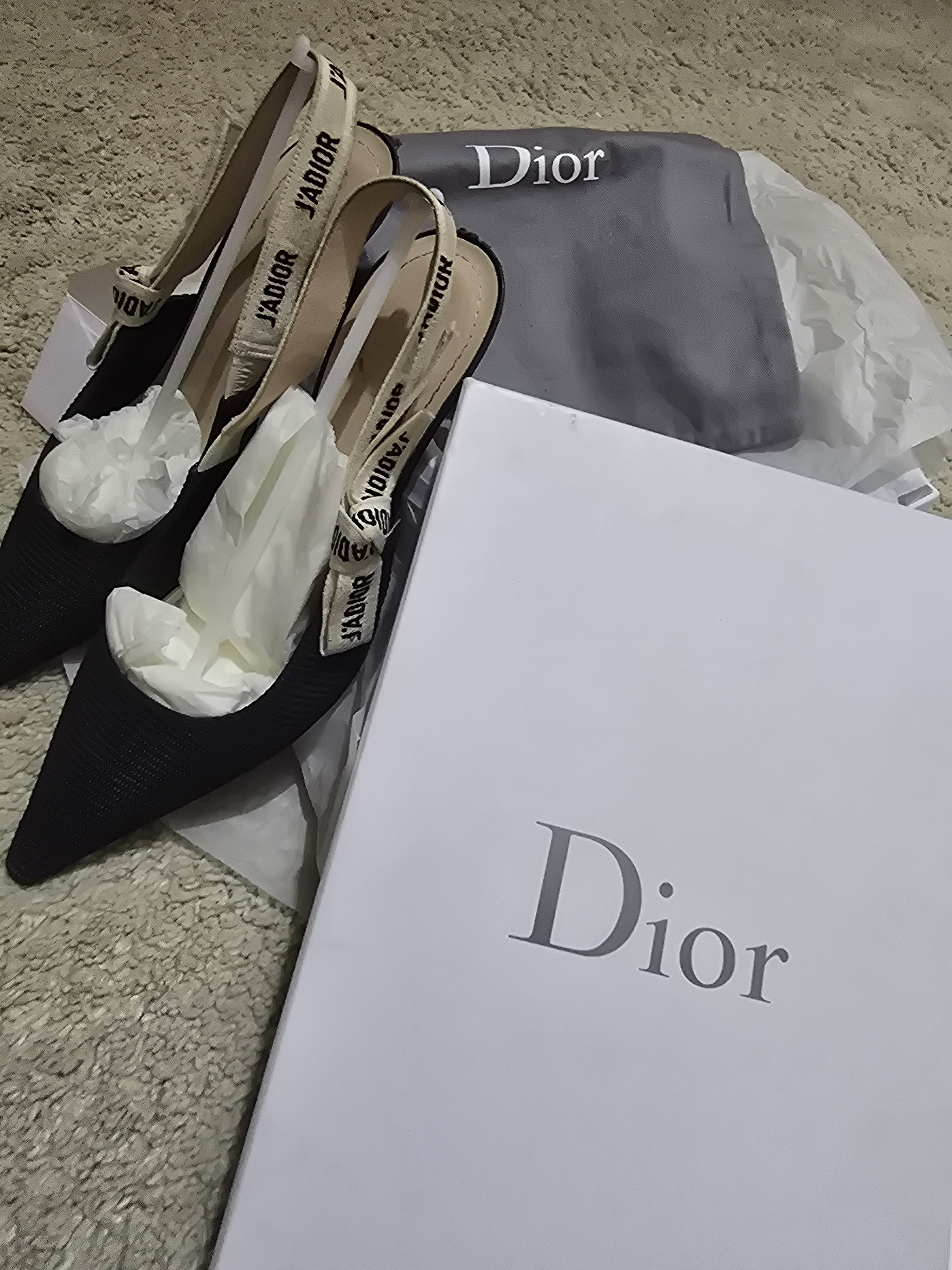 حذاء dior كلاسيك