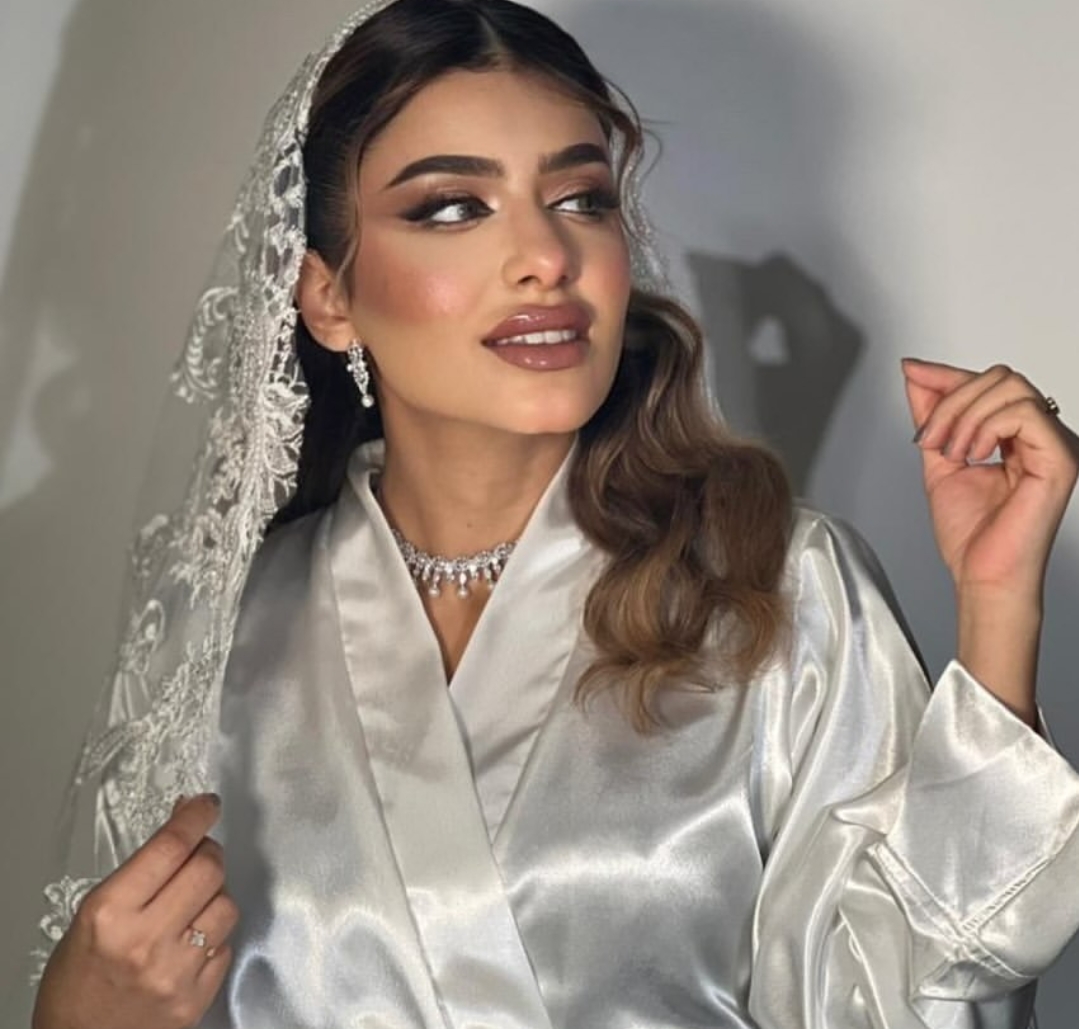 البني يليق بها🤎🤎