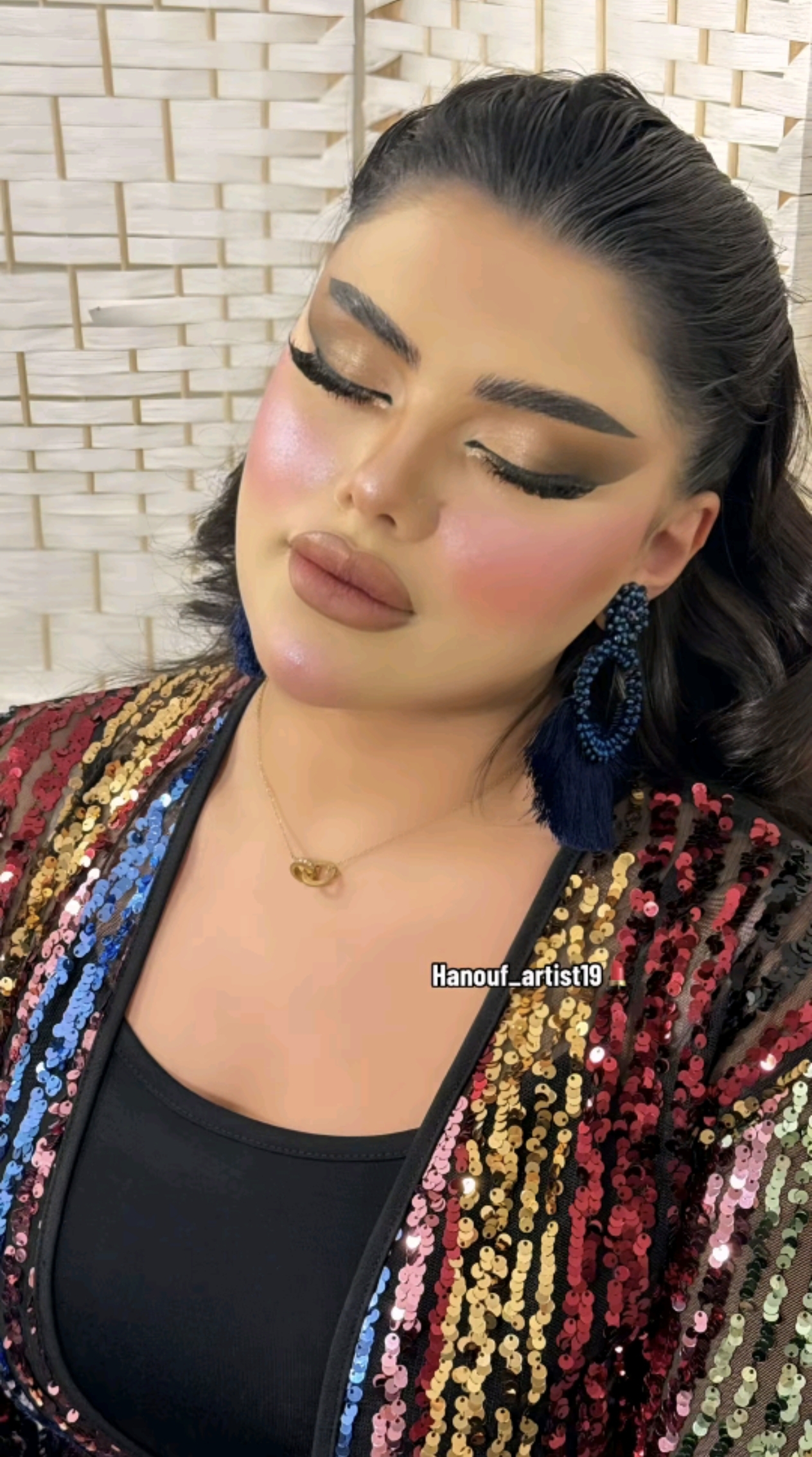 لوك رقيق بس يسحر 🙈😍