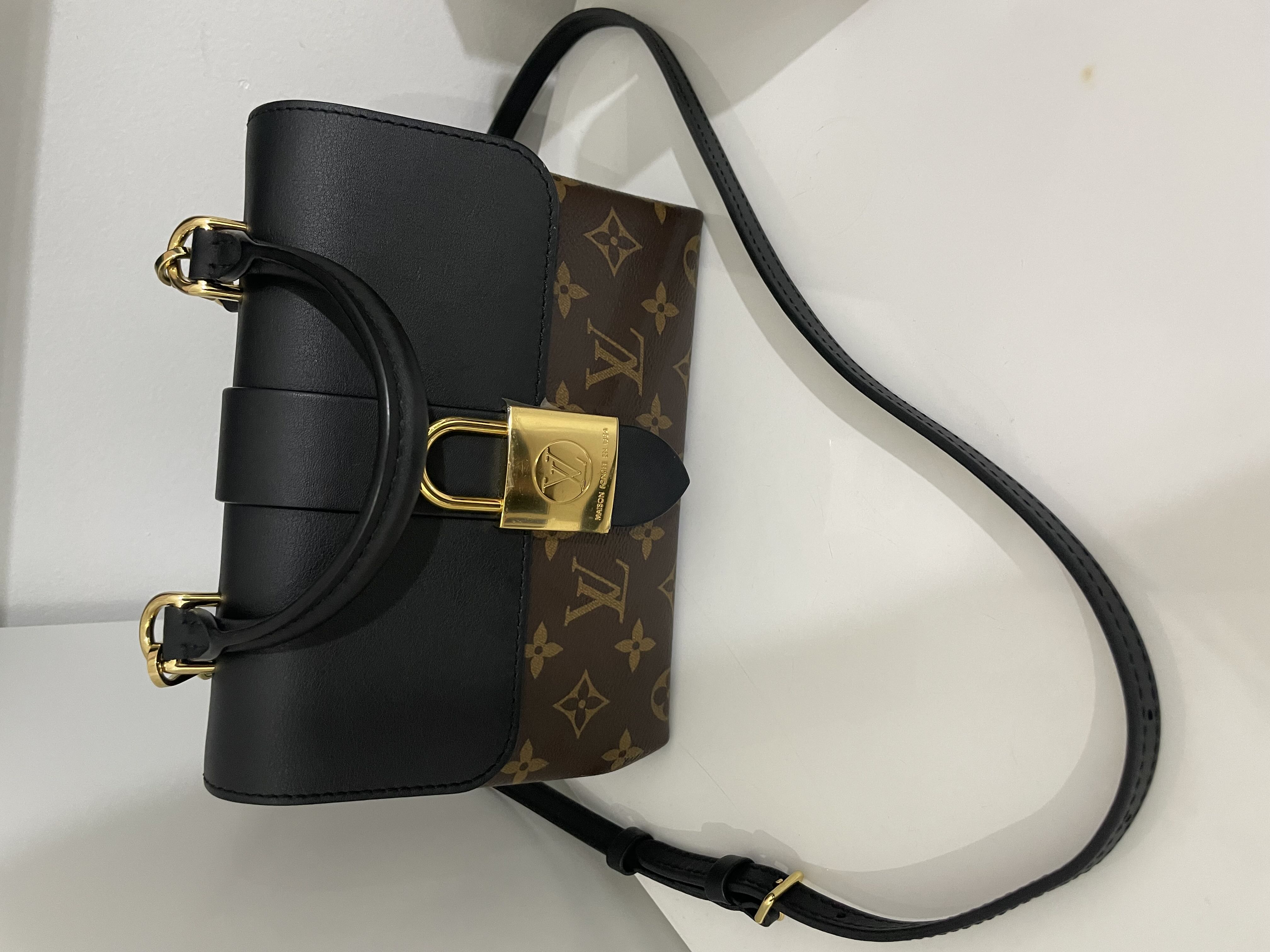 حقيبة Louis Vuitton Locky BB