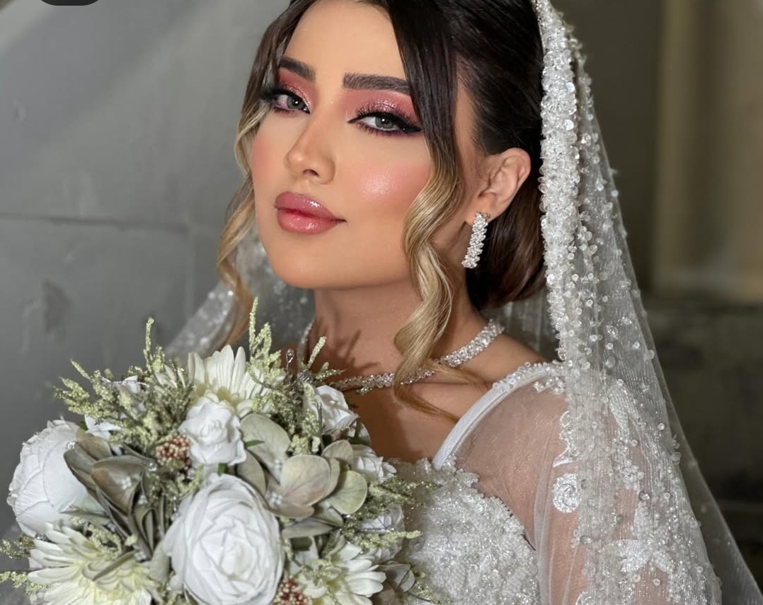 نرسم الجمال بخطوط ناعمة 💫