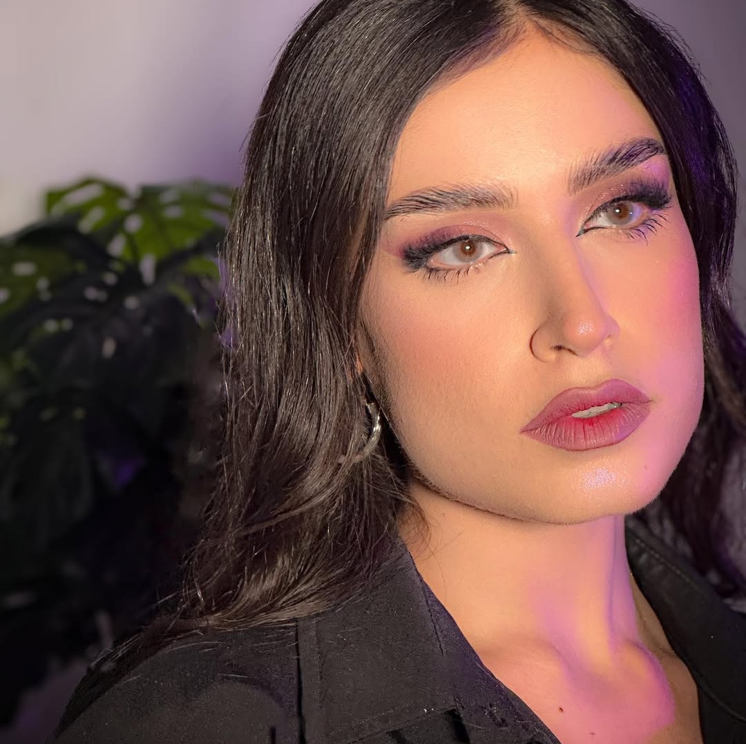 الميكب يدوم طول المناسبة ✨