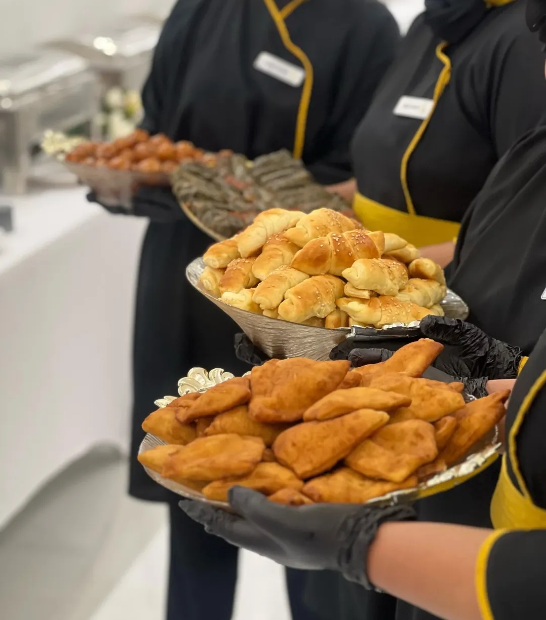 نخدمچ بأطيب المأكولات دوم 🍱