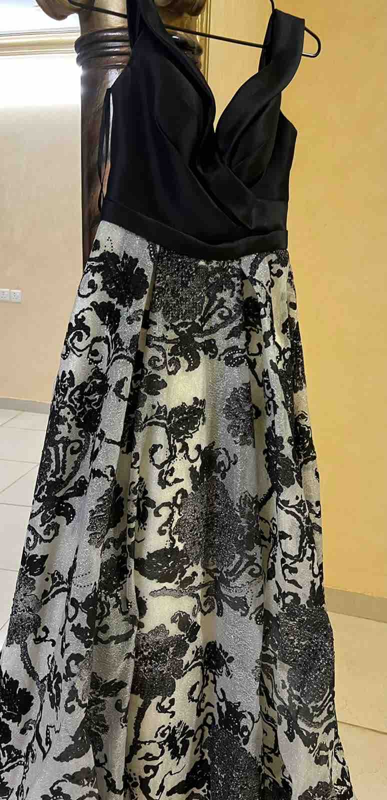 فستان سهرة