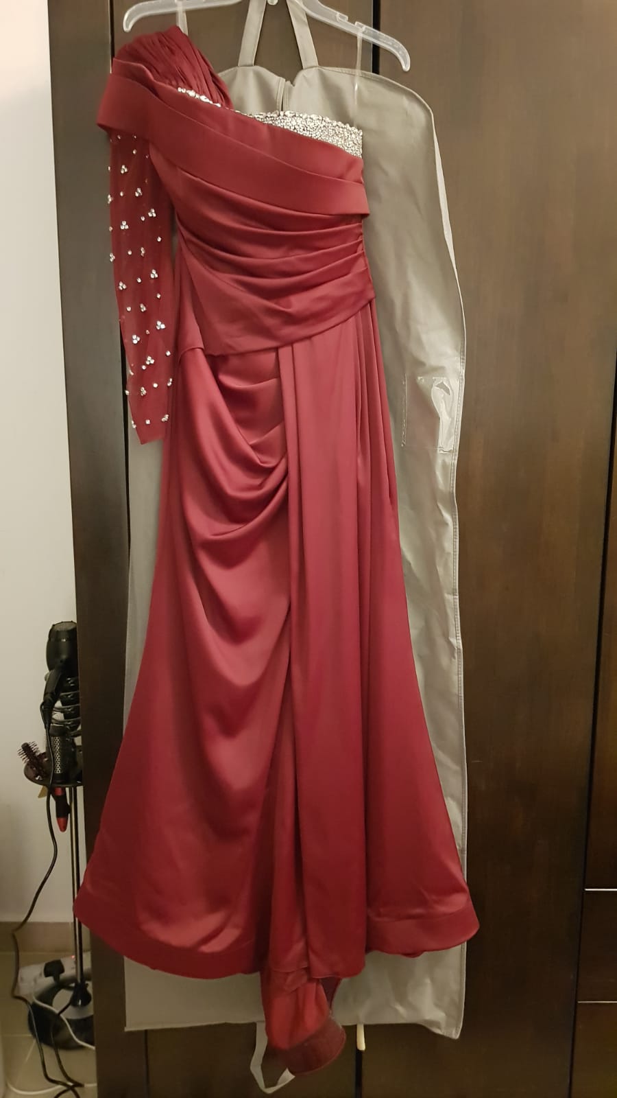 فستان سهره لبسه واحده