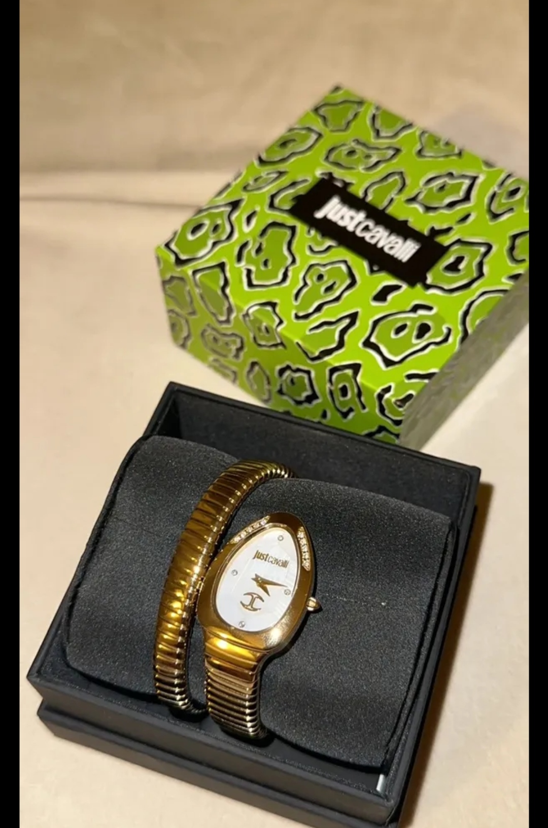 ساعة يد نسائية جست كفالي