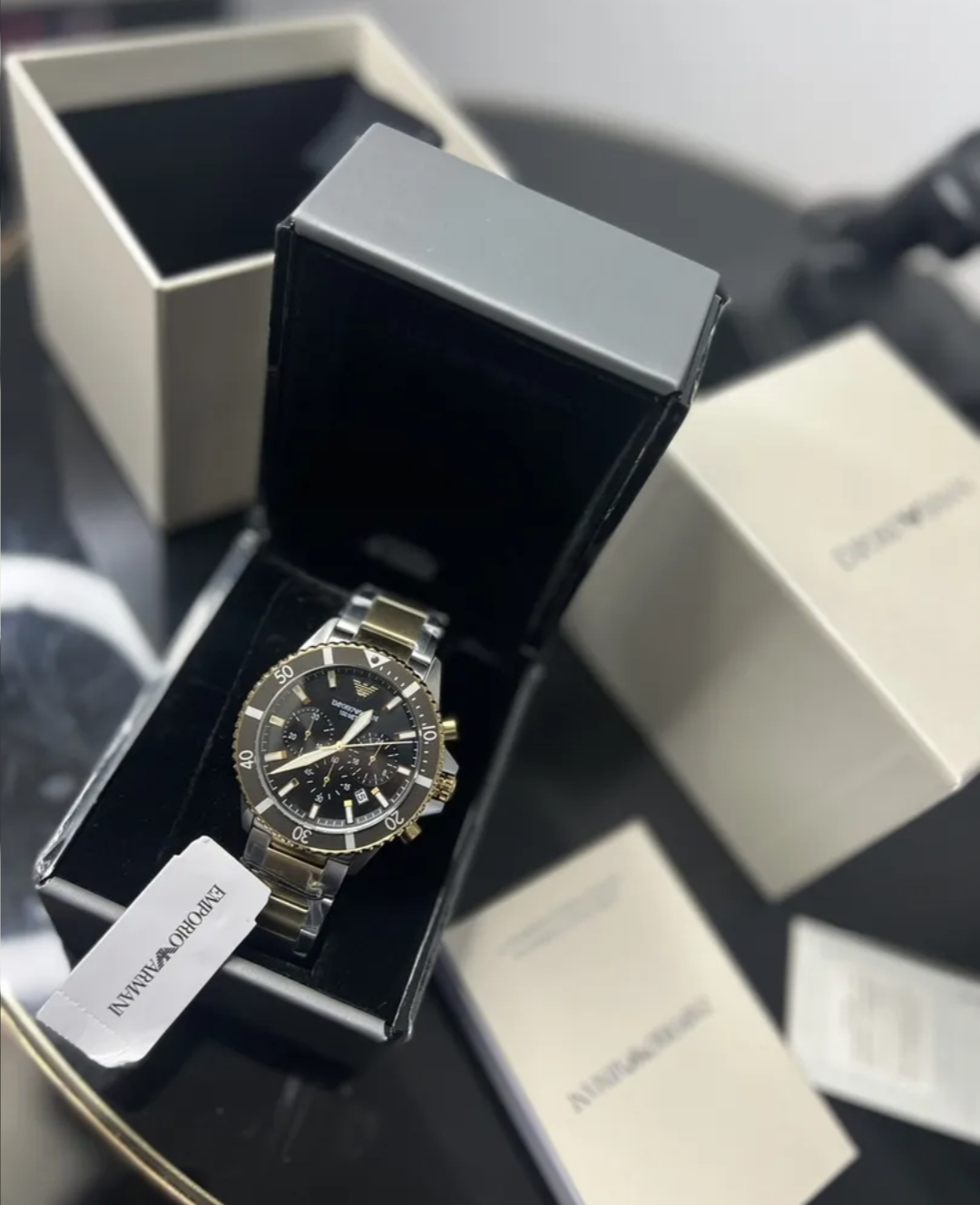 ساعة emporio armani