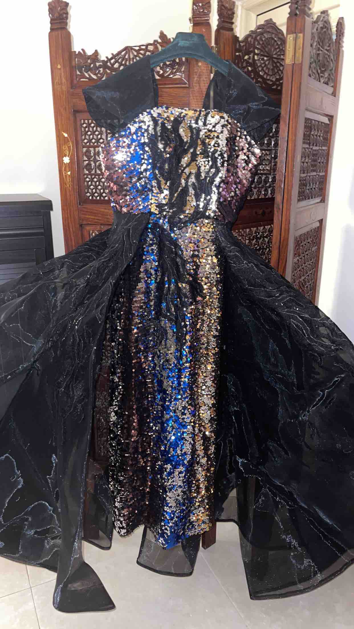 فستان سهره لبسه وحده