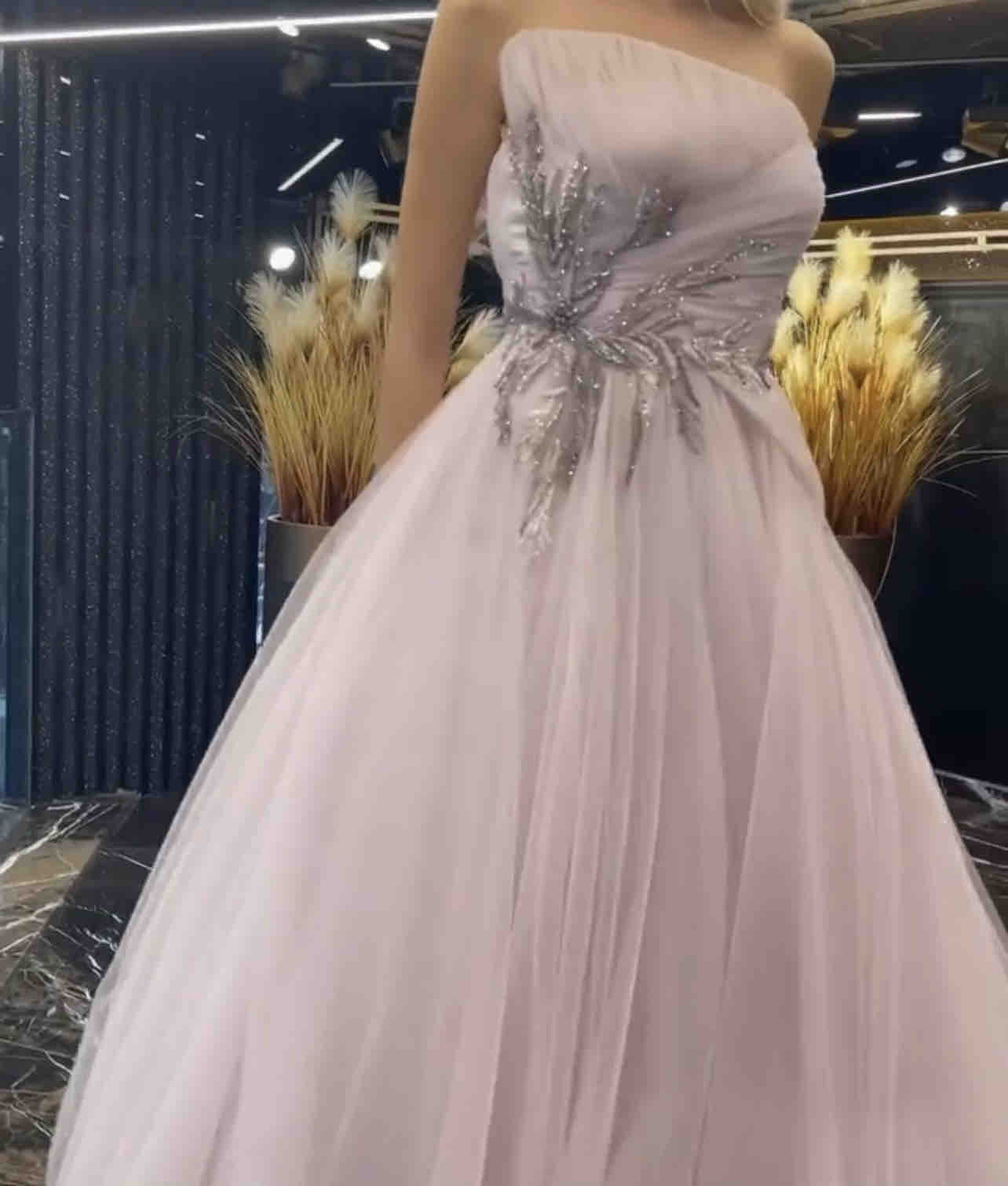 فستان شبكه/ ملكه