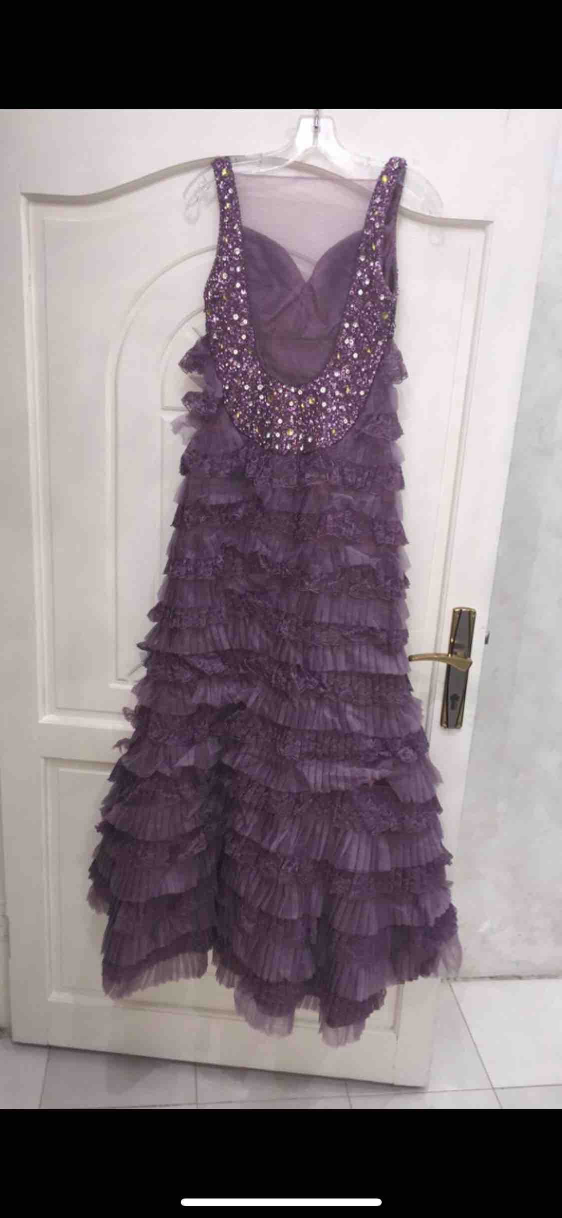 فستان بنفسجي