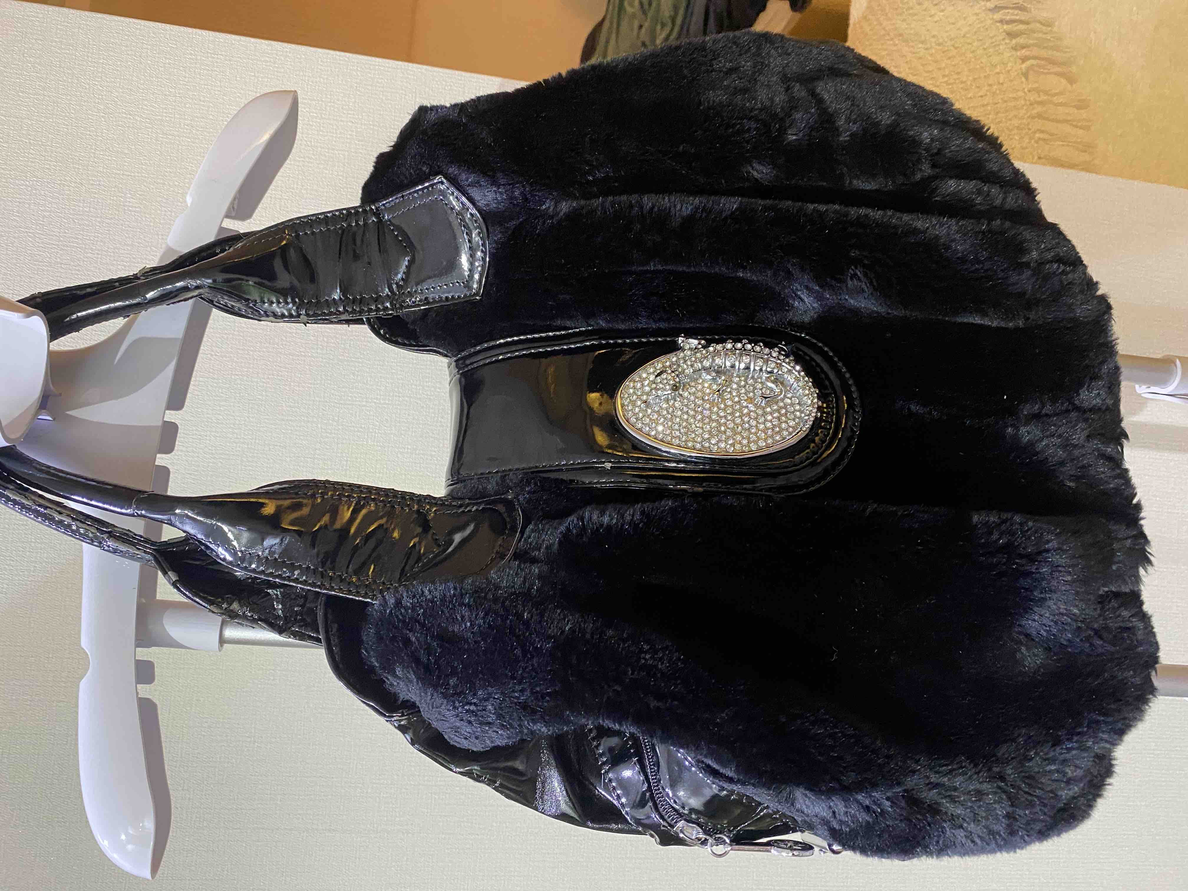 ‏شنطة تقليد الماركة