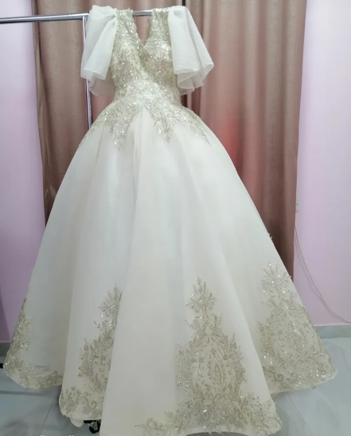 فستان زفاف للبيع
