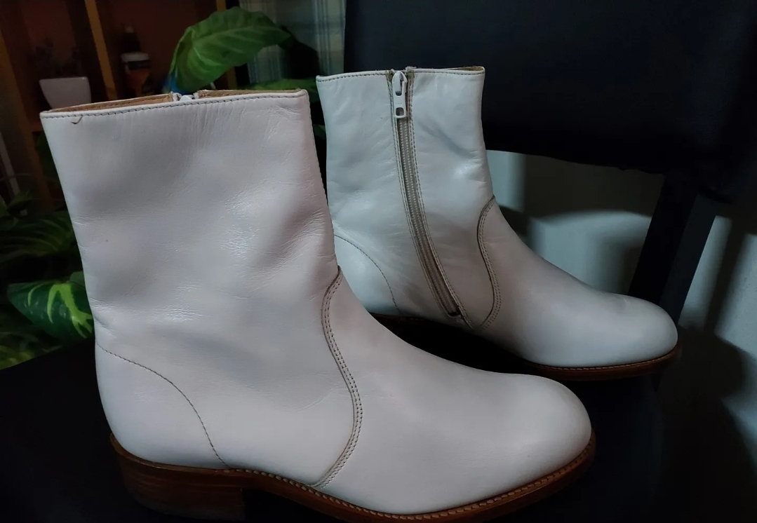 Ladies Boot for sale
