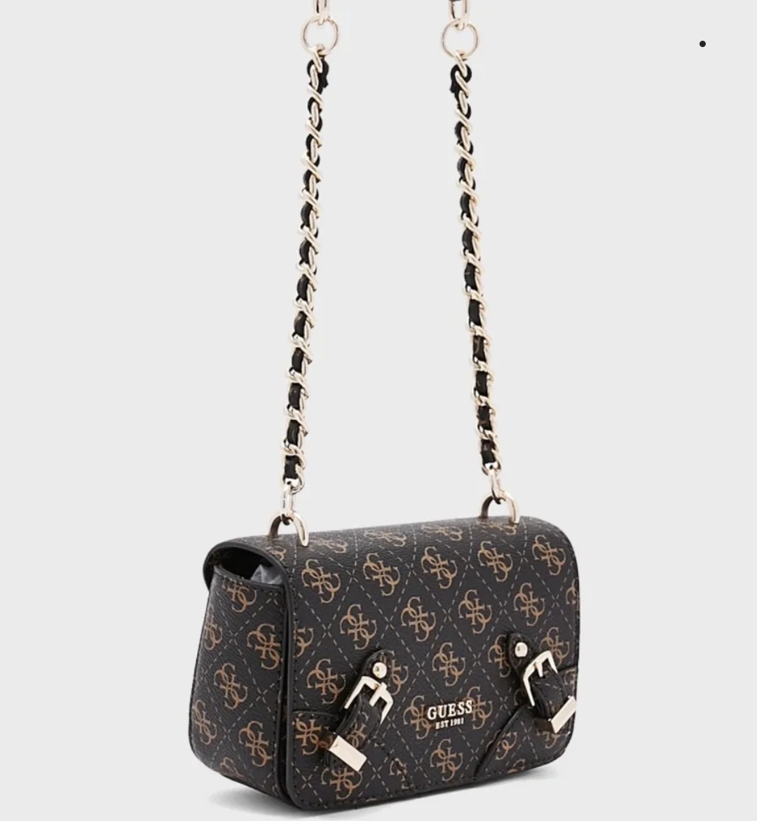 شنطة بحمالة طويله من Guess