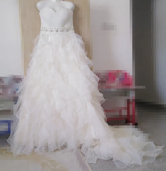 فستان زفاف للبيع