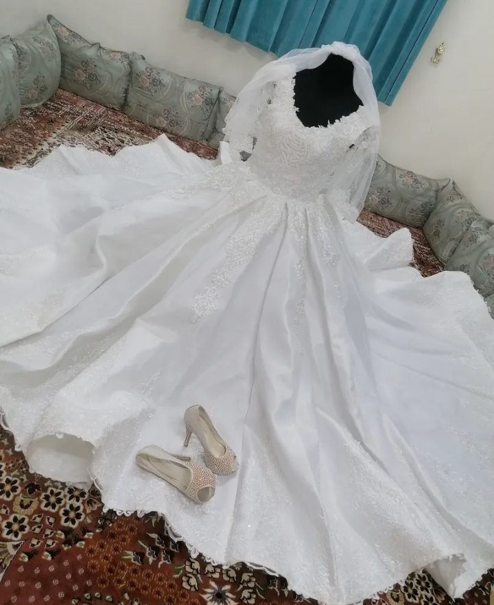 فستان عرس شبه جديد