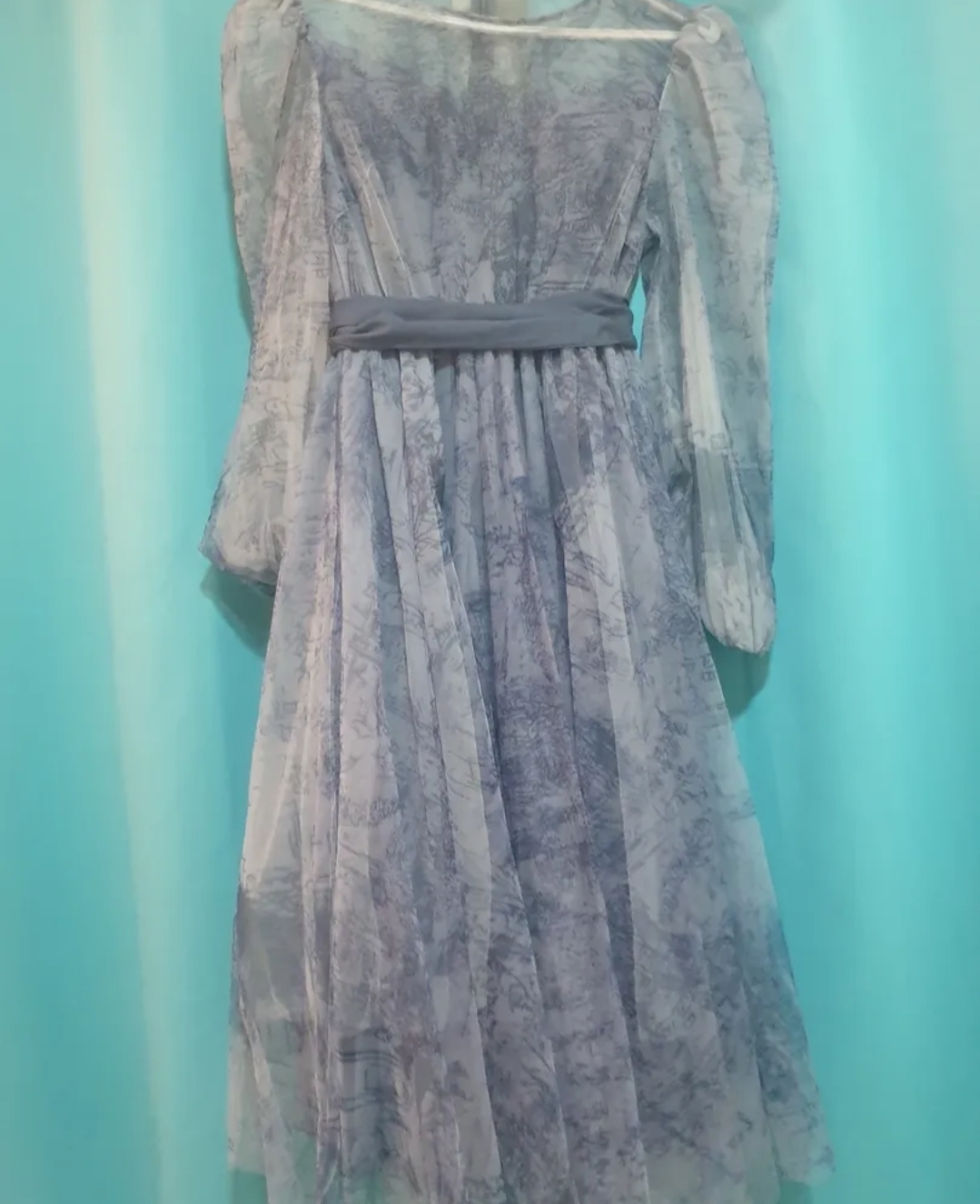 فستان تصميم ديور رمادي ميدي