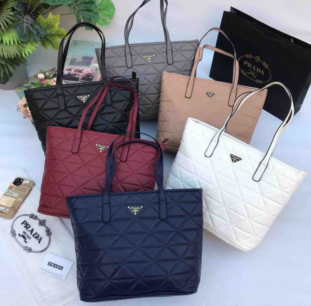 ?شنط مدرسيه جامعي  ماركه