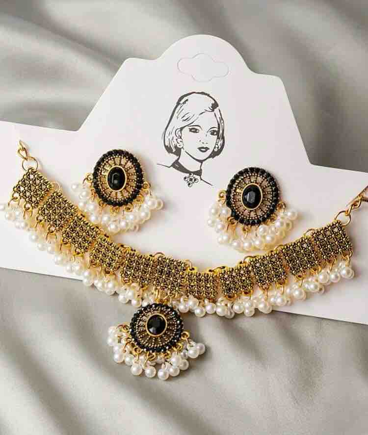 مزنط هندي مع حلق راقي