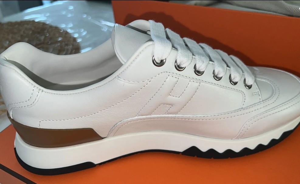 Hermes low top sneakers trail