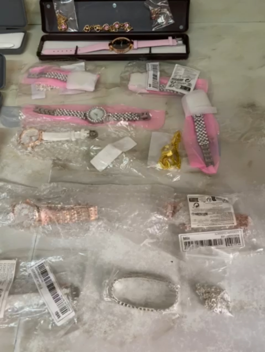 مجموعة ساعات العدد 22