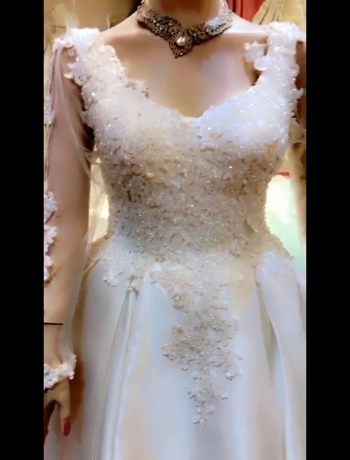 فستان أفراح مستخدم مره واحده