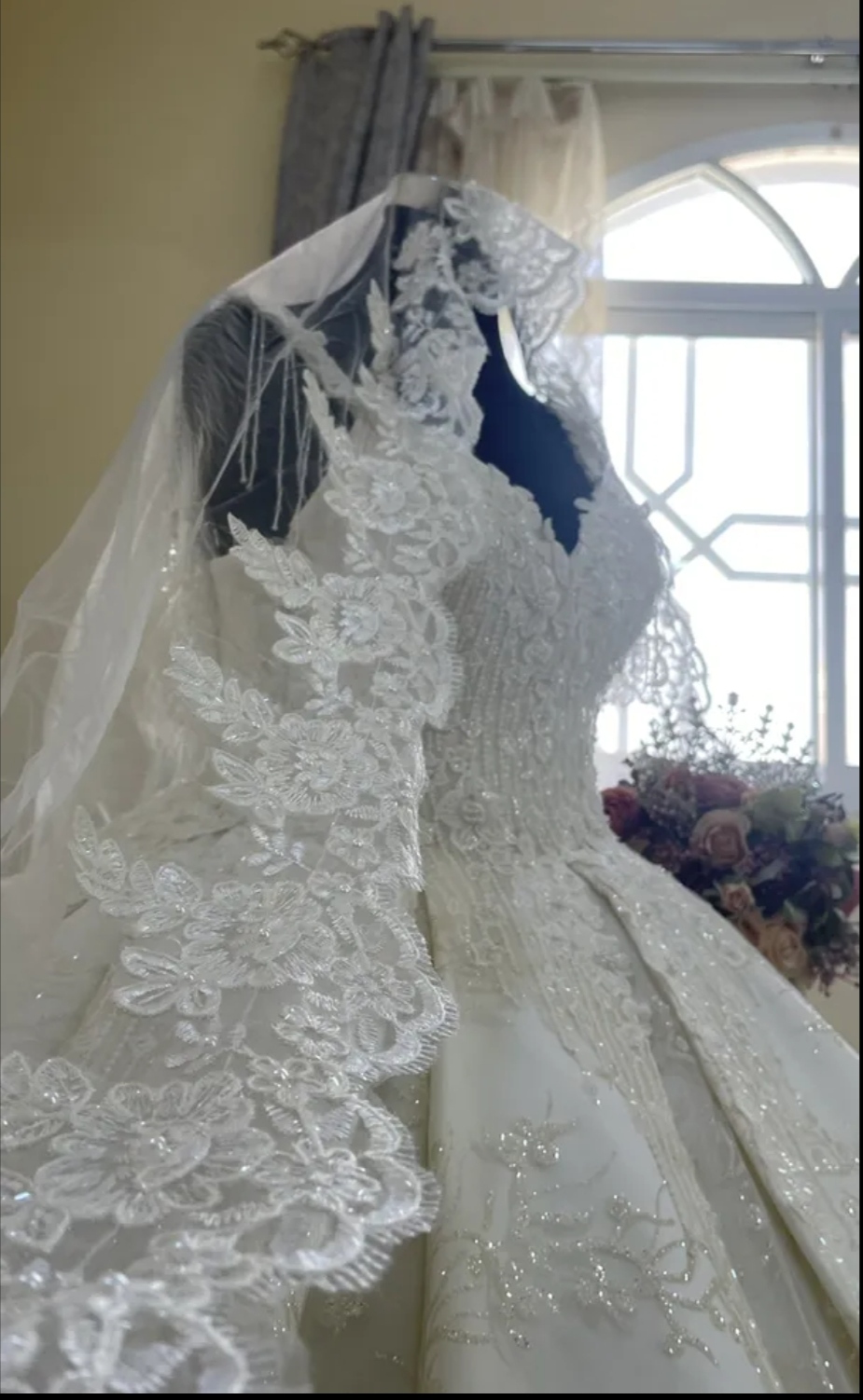 فستان زفاف ملكي