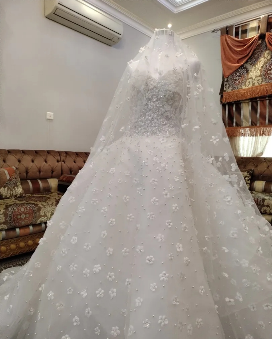 فستان الزفاف الرائع