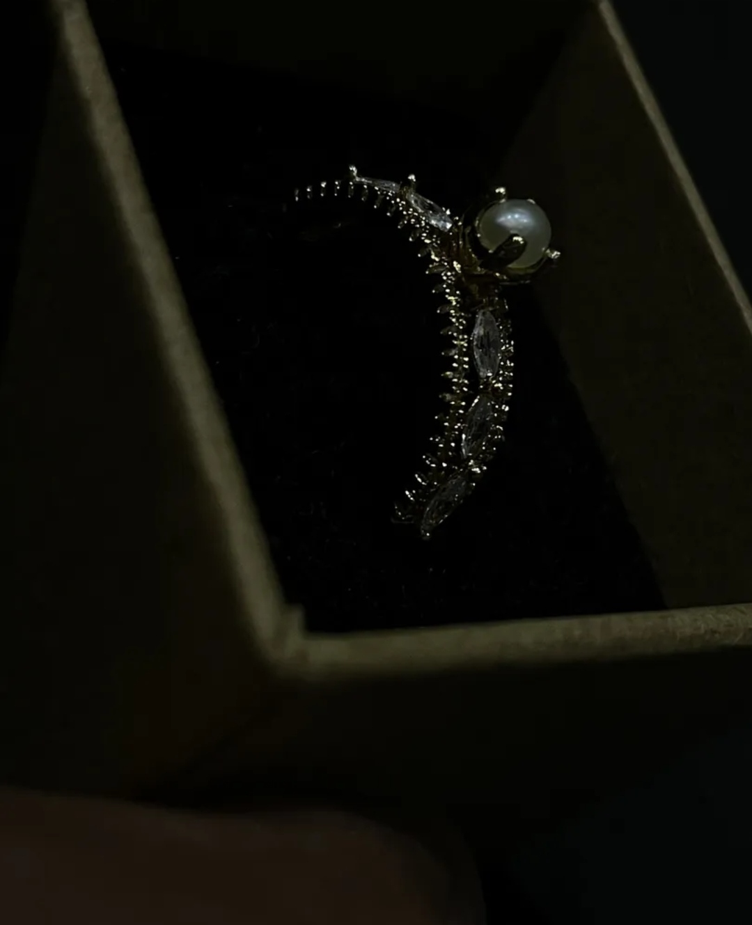 خاتم مرصع بلولو بحريني طبيعي