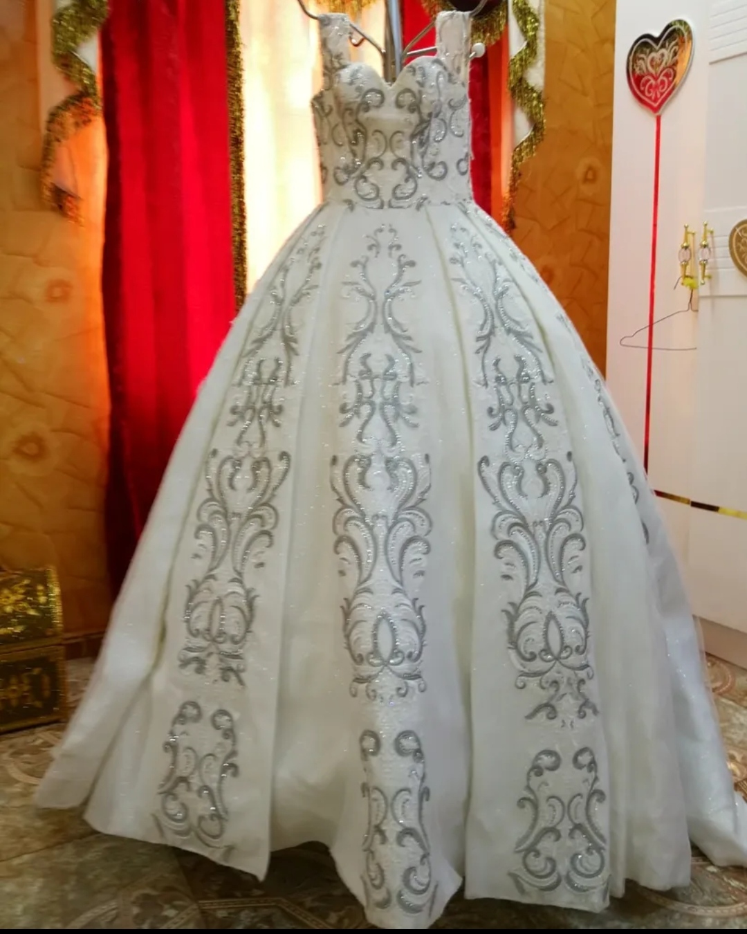 فستان اعراس جميل جدا