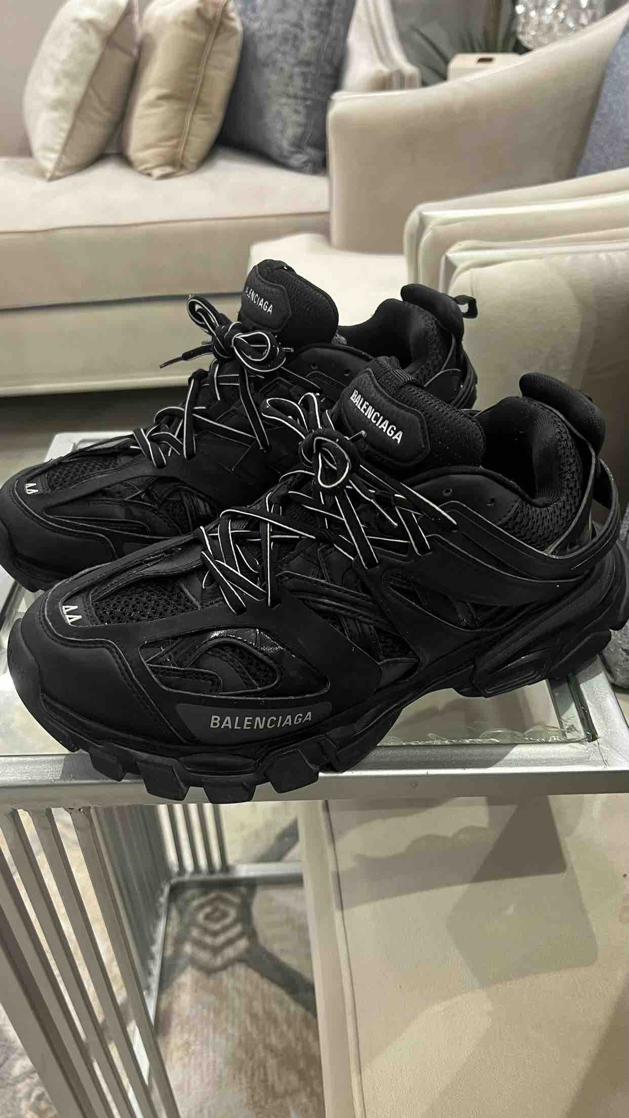 شوز بلنسياقا رجالي كامل الملحقات